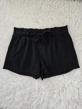 Jolt Linen Blend Black Tie Waist Shorts. Size medium
